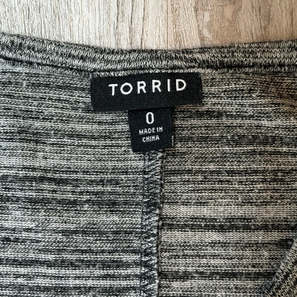 Torrid Favorite V-Neck Tunic Tee Bundle Black And Grey Textured Women’s  L - Picture 3 of 12